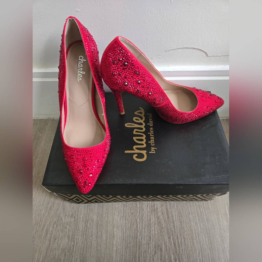 NWT Charles by Charles David Red Women's Shoes Size 6